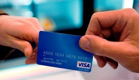 What kind of payment options does Visa offer?